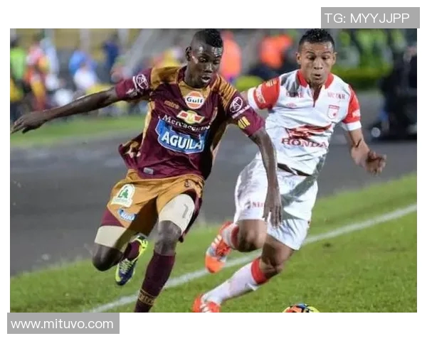 威斯特曼与托利马的精彩对决揭示足球战术与团队协作的魅力