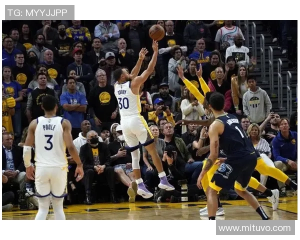 提升心理素质助力上海足球队在赛场上逆风翻盘的策略与思考